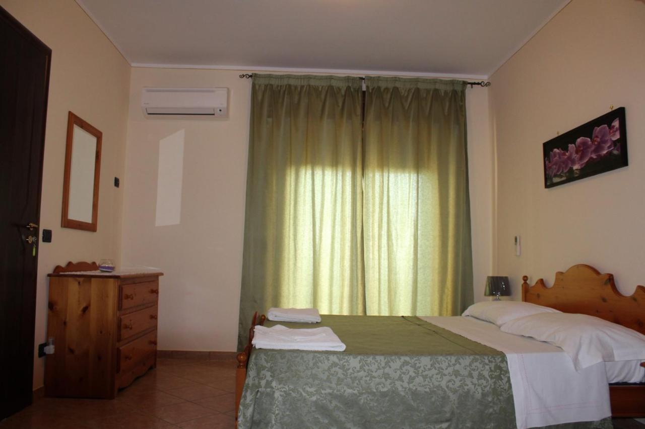 Bed and Breakfast La Collina Санта-Марія-дель-Чедро Екстер'єр фото